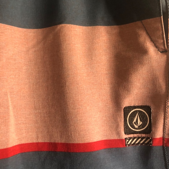 Volcom Stoneys Trunks - Picture 3 of 4